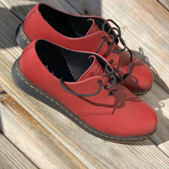 Dr. Martens New Mens Size 11 Burgundy Leather - Picture 2 of 5